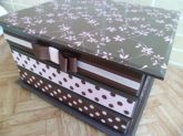 Cômoda Porta Jóias com 3 gavetas.